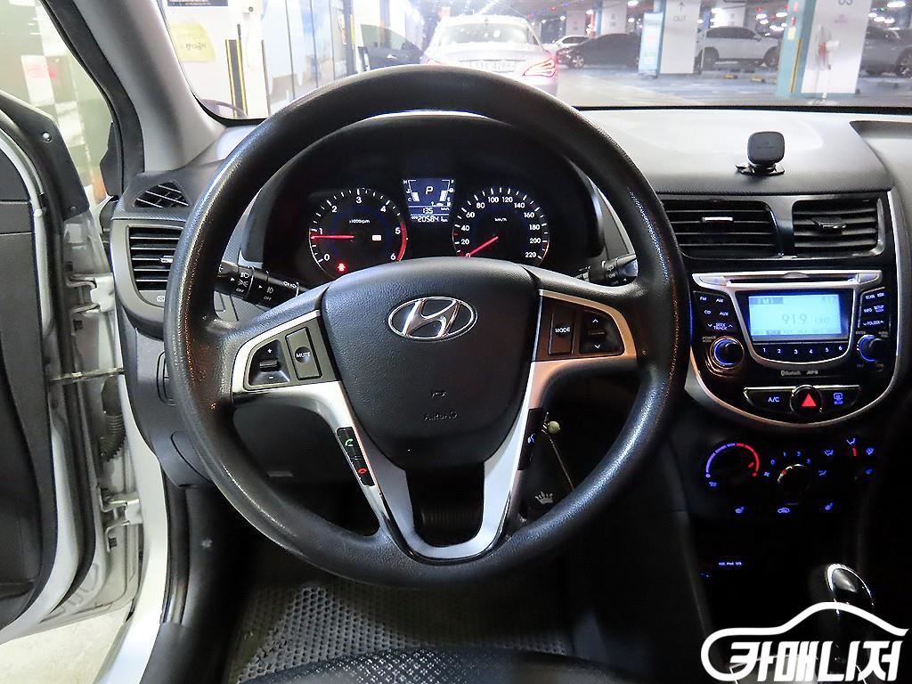 Hyundai Accent AccentFacelift 1.6VGT Premier thumbnail 8