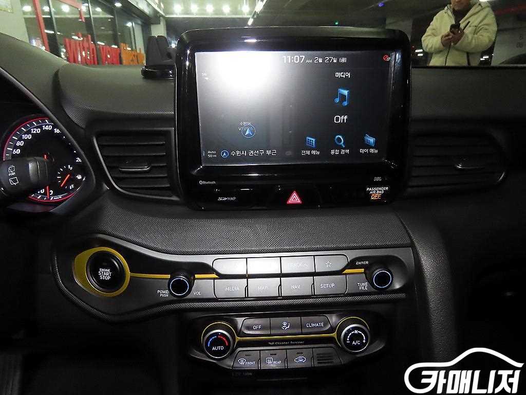 Hyundai Veloster 1.6 Turbo Sport thumbnail 11