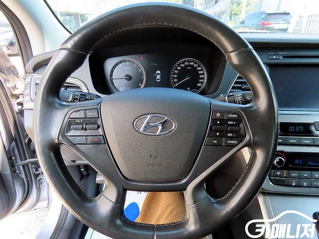 Hyundai Sonata 2.0 Smart thumbnail 8