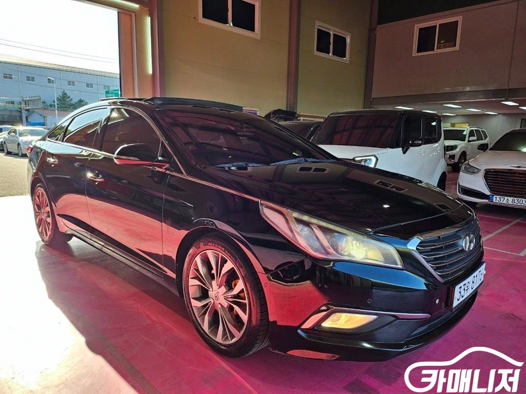 Hyundai Sonata 2.0 Premium thumbnail 3