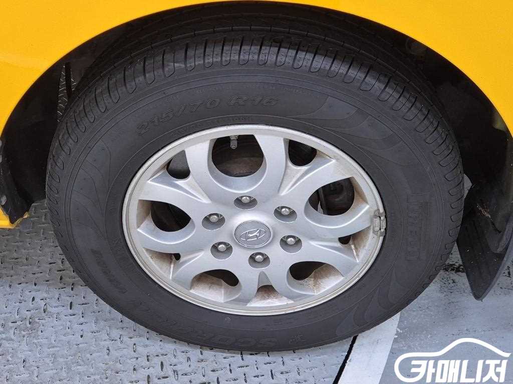 Hyundai Starex Grand Starex 11-Seater Wagon thumbnail 19