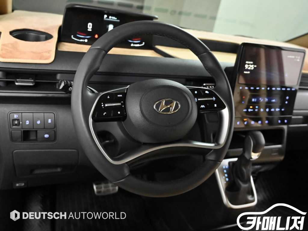 Hyundai Staria 2WD Diesel Cargo Modern thumbnail 13