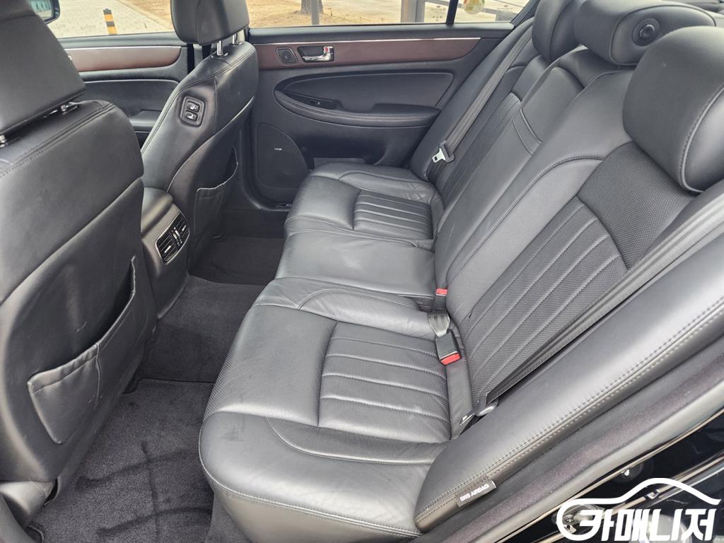 Hyundai Genesis BH330 LUXYRY thumbnail 11