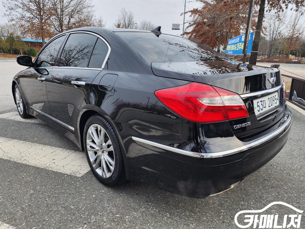 Hyundai Genesis BH330 LUXYRY thumbnail 4