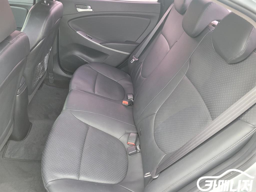 Hyundai Accent AccentFacelift 1.4VVT Modern thumbnail 17