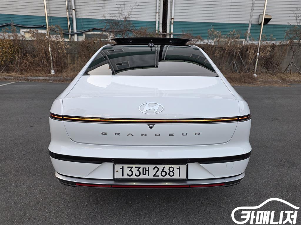 Hyundai Grandeur Gasoline 2.5 2WD thumbnail 4