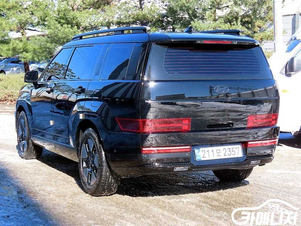 Hyundai Santa Fe Santa Fe Hybrid MX5 1.6T 2WD Calligraphy Black Ink thumbnail 3