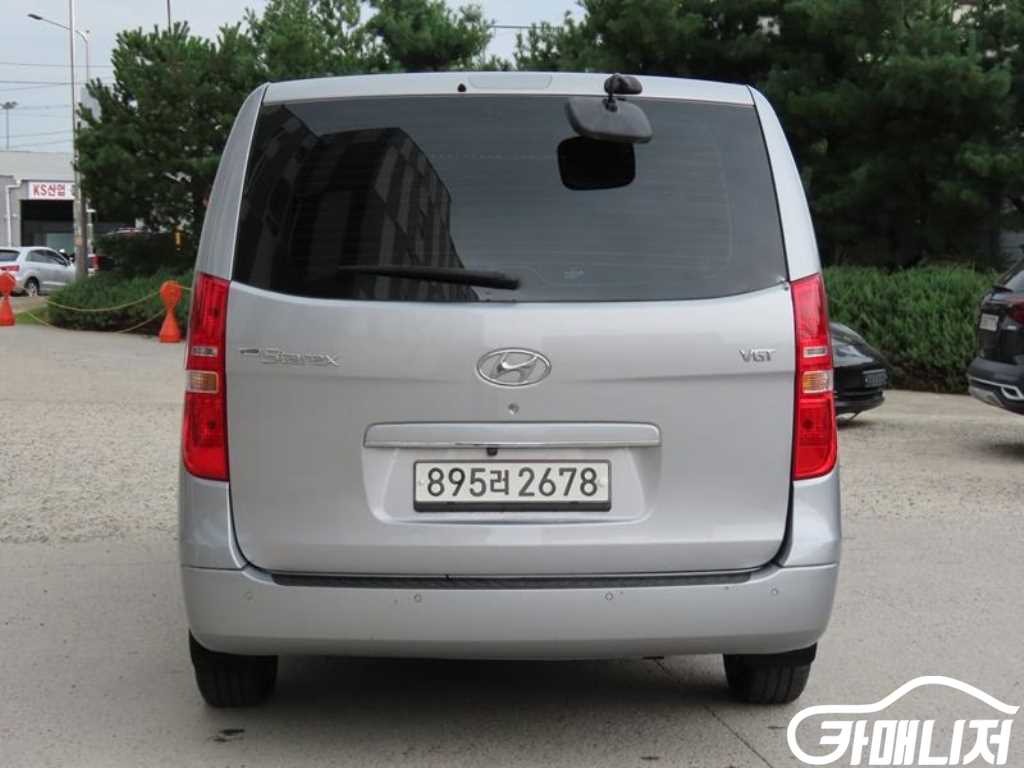 Hyundai Starex The New Grand Starex 2WD Van 3-Seater thumbnail 4