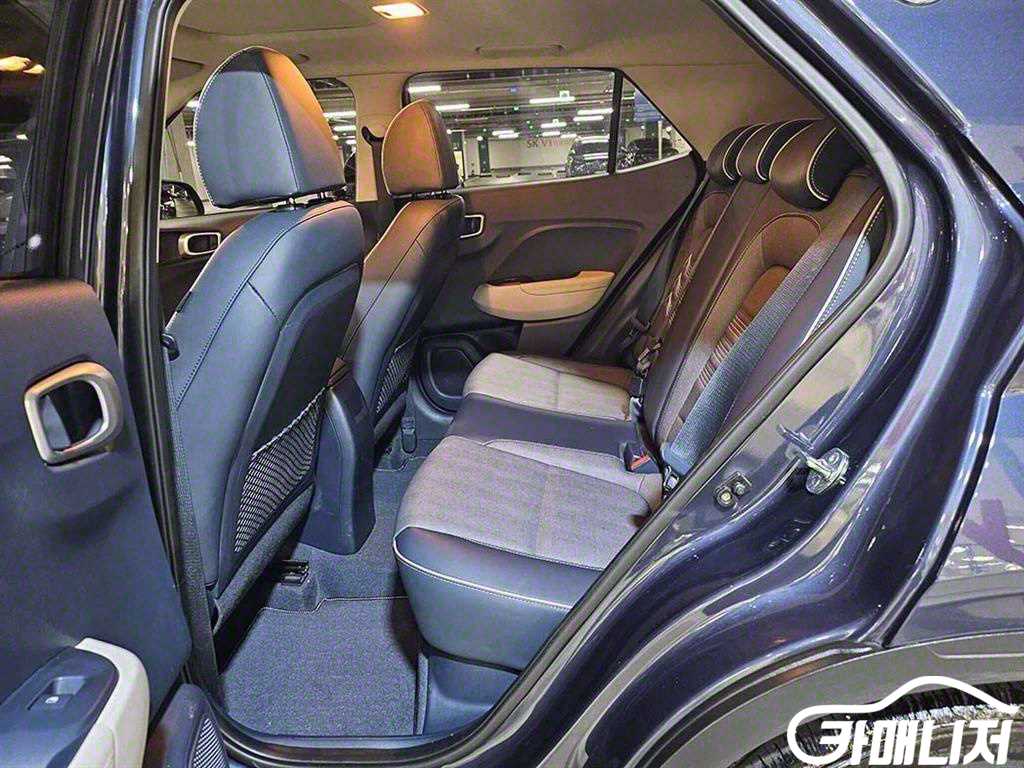 Hyundai Venue BeNew 1.6 Peulreokseu thumbnail 7