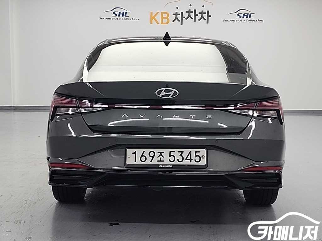 Hyundai Avante 1.6 Inspiration thumbnail 3