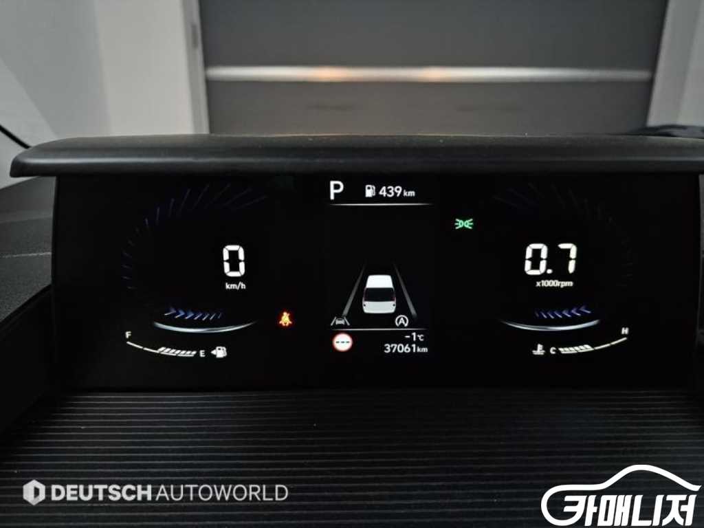 Hyundai Staria 4WD Diesel Tourer Modern thumbnail 8