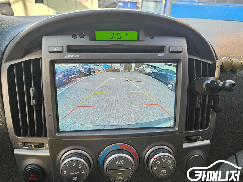 Hyundai Starex Grand Starex Van 5-Seater thumbnail 13