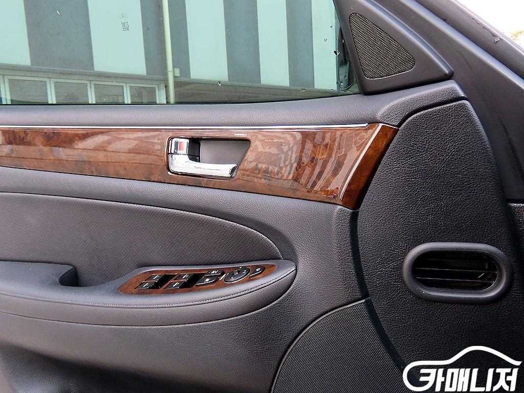 Hyundai Genesis BH330 GRAND thumbnail 11