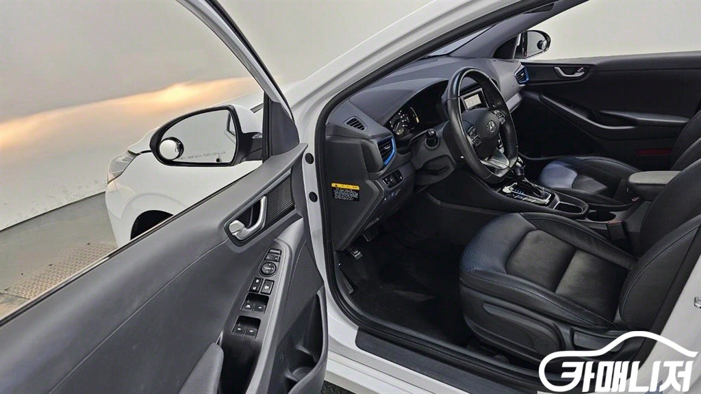 Hyundai Ioniq N thumbnail 11