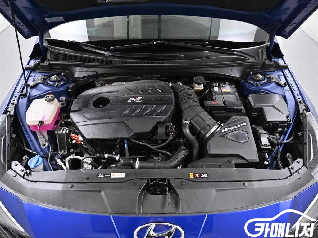 Hyundai Avante 2.0 N thumbnail 6