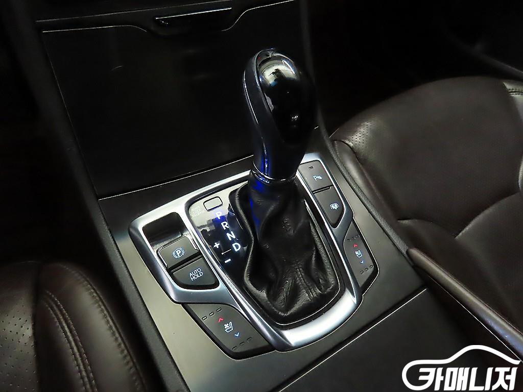 Hyundai Grandeur Grandeur HG Hybrid PREMIUM thumbnail 12