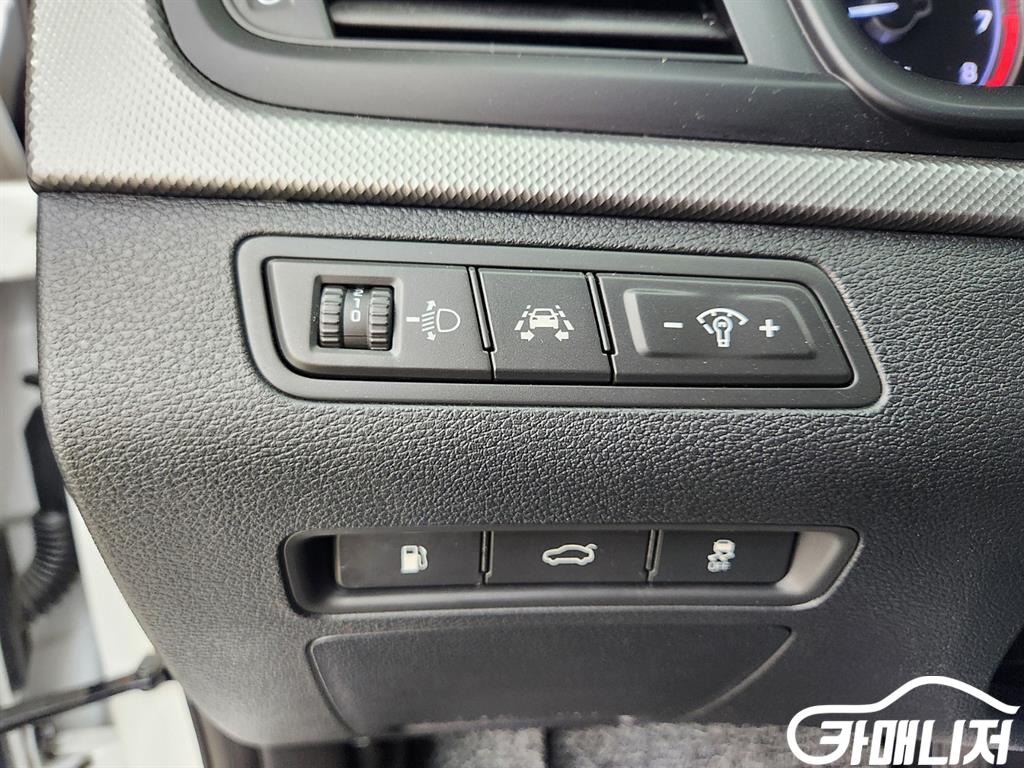 Hyundai Sonata Sonata New Rise 2.0 Smart thumbnail 15