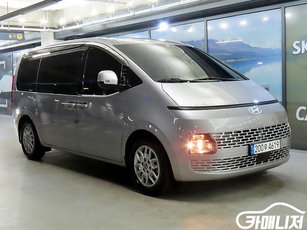 Hyundai Staria 2WD Diesel Tourer Modern