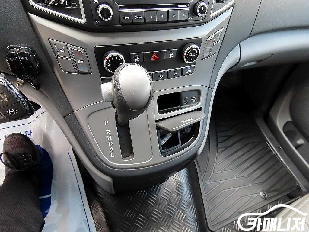 Hyundai Starex The New Grand Starex Child Safety Vehicle LPi thumbnail 11