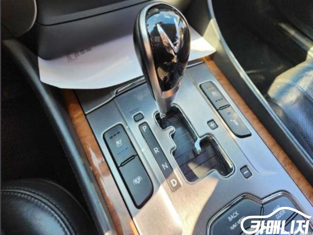 Hyundai Equus VS380 Prestige thumbnail 8