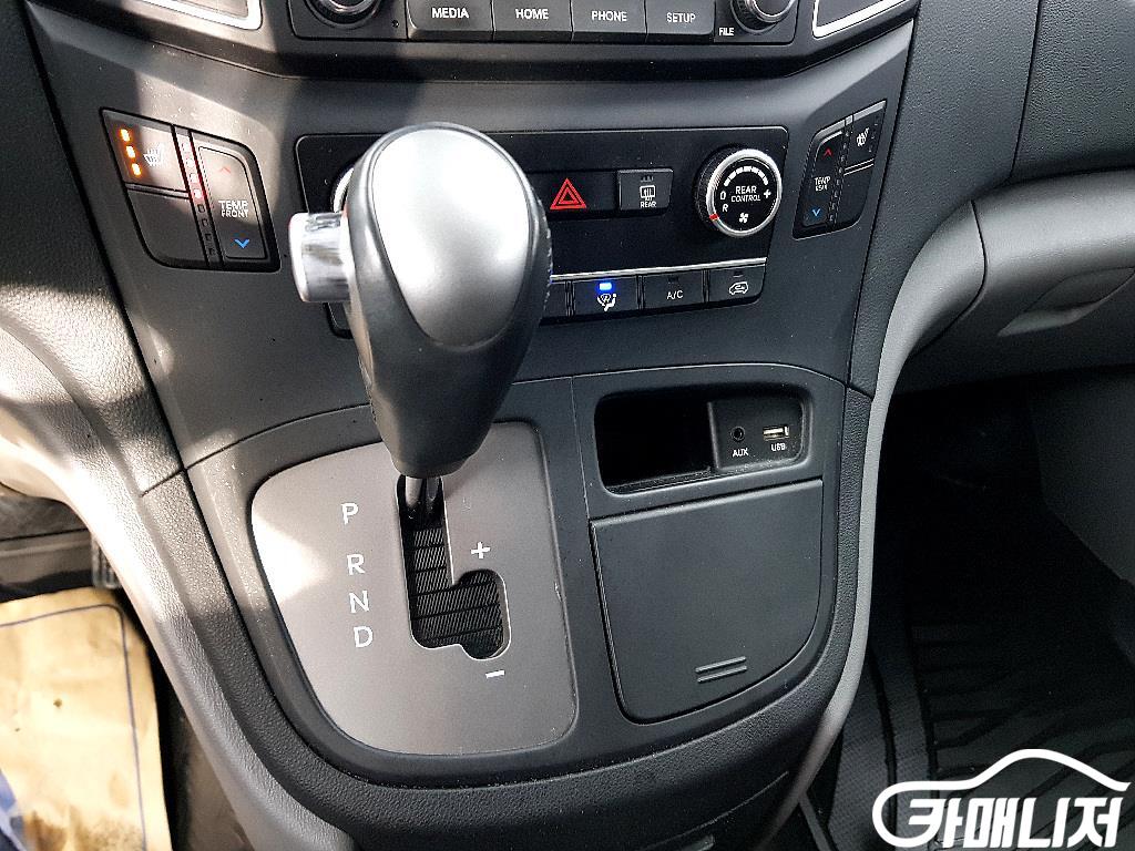 Hyundai Starex The New Grand Starex 2WD Urban 9-Seater thumbnail 13