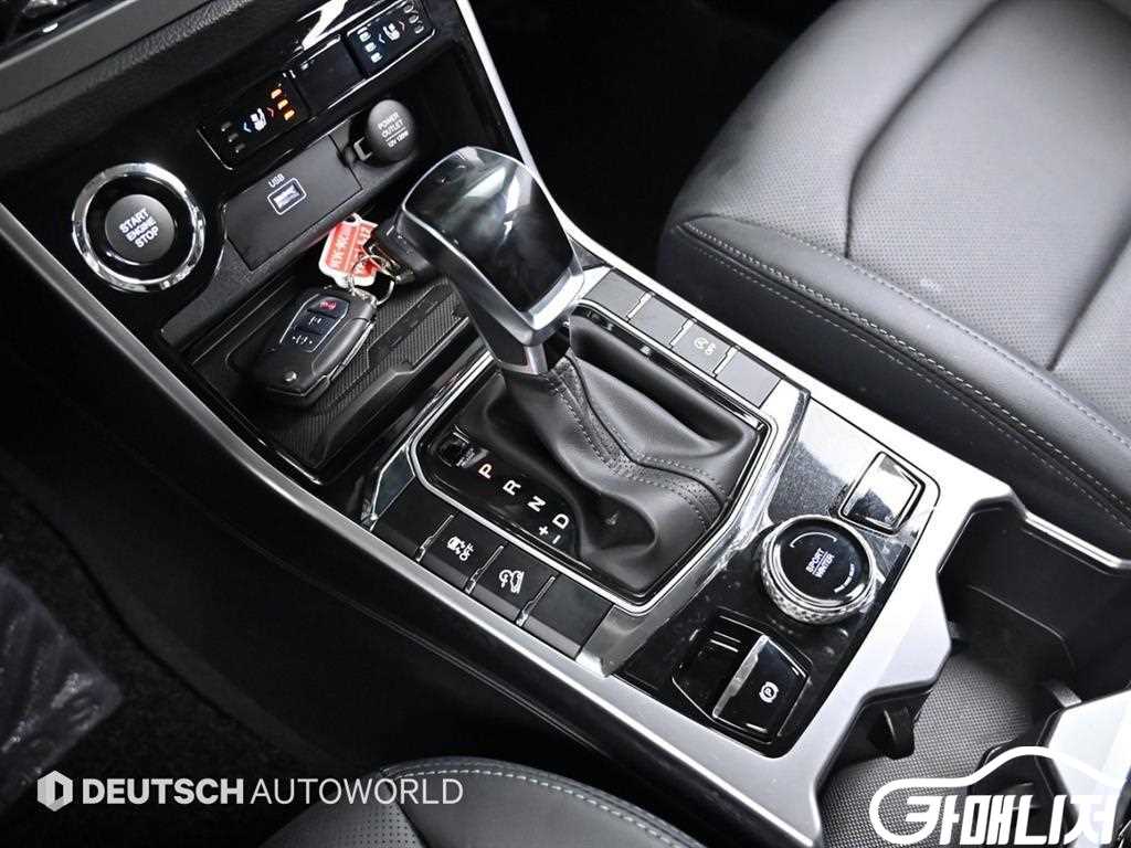 KG Mobility Korando ByutipulKorando 2WD Gasoline 1.5 C7 thumbnail 9