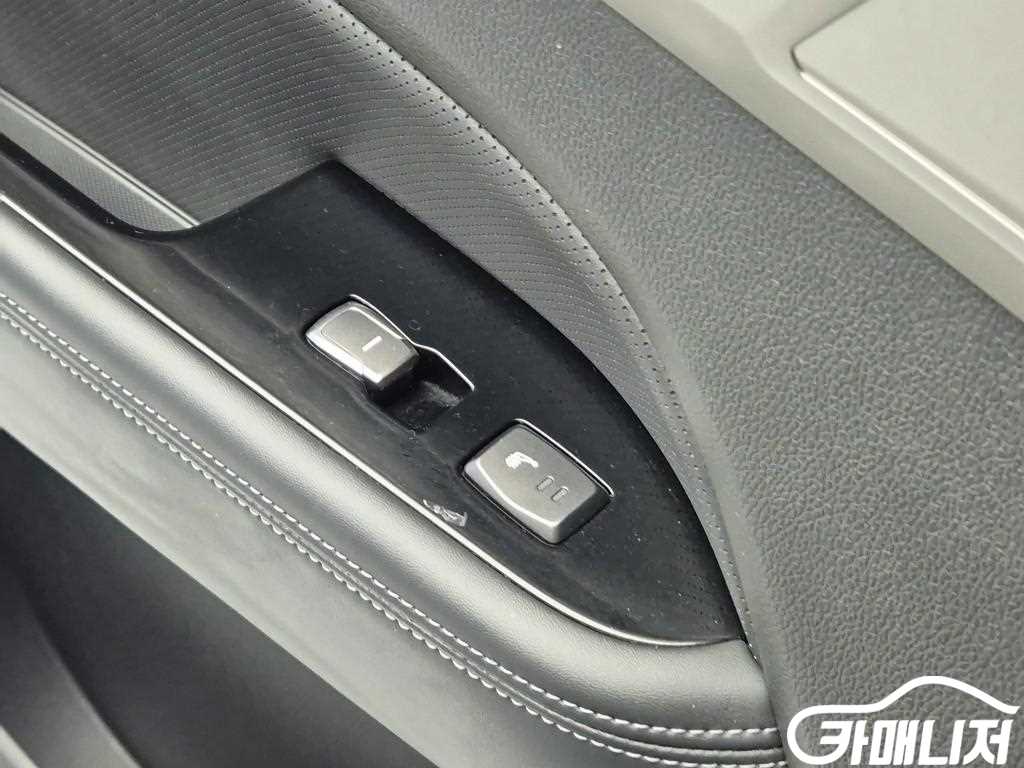 KG Mobility Rexton G4 Rexton Diesel 2.2 4WD thumbnail 18