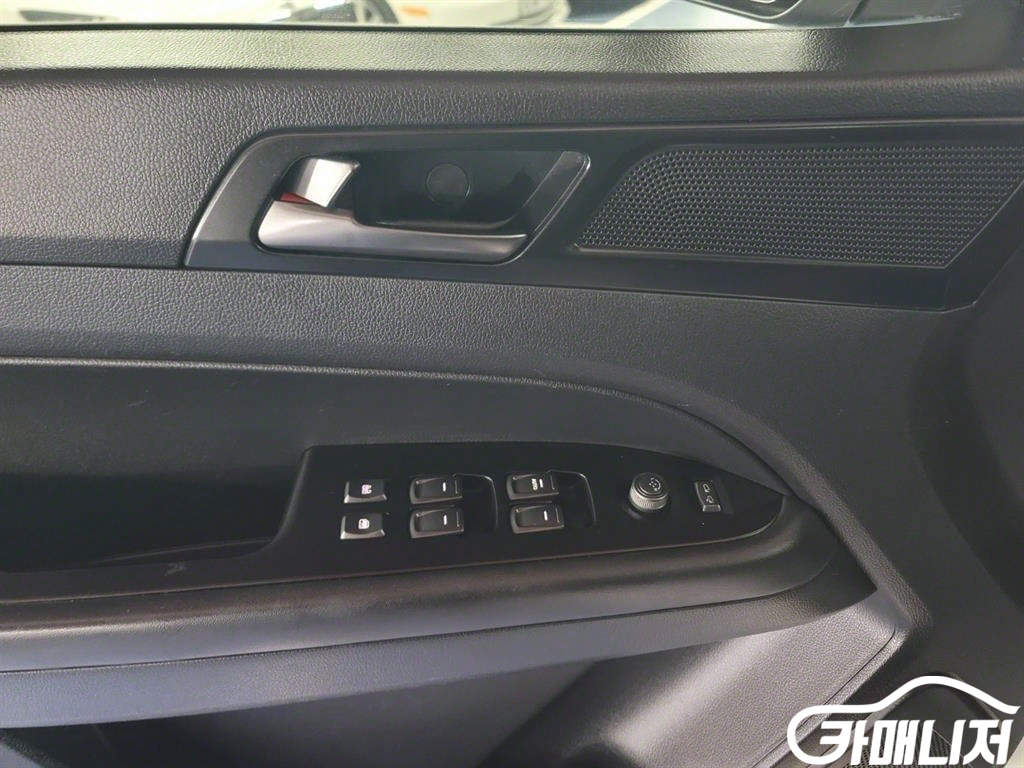 KG Mobility Rexton Rexton Sports Khan Diesel 2.2 4WD thumbnail 10