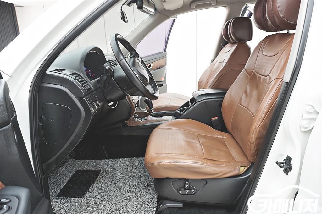 KG Mobility Rexton Rexton W 2.2 4WD RX7 thumbnail 6