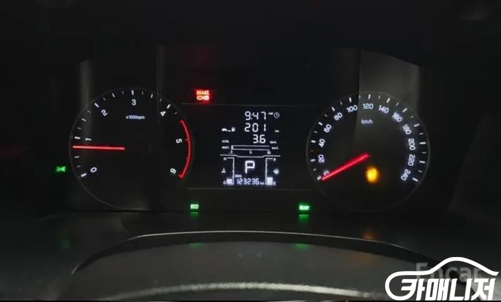 KG Mobility Rexton Rexton Sports 2WD Diesel 2.2 thumbnail 12