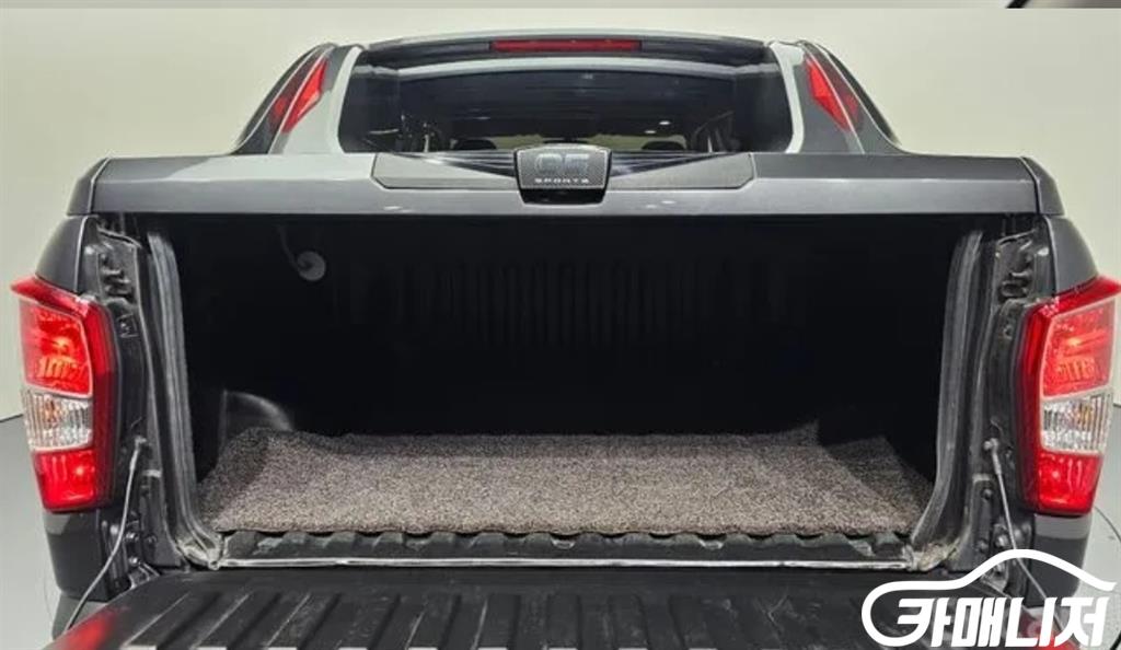 KG Mobility Rexton Rexton Sports 2WD Diesel 2.2 thumbnail 7