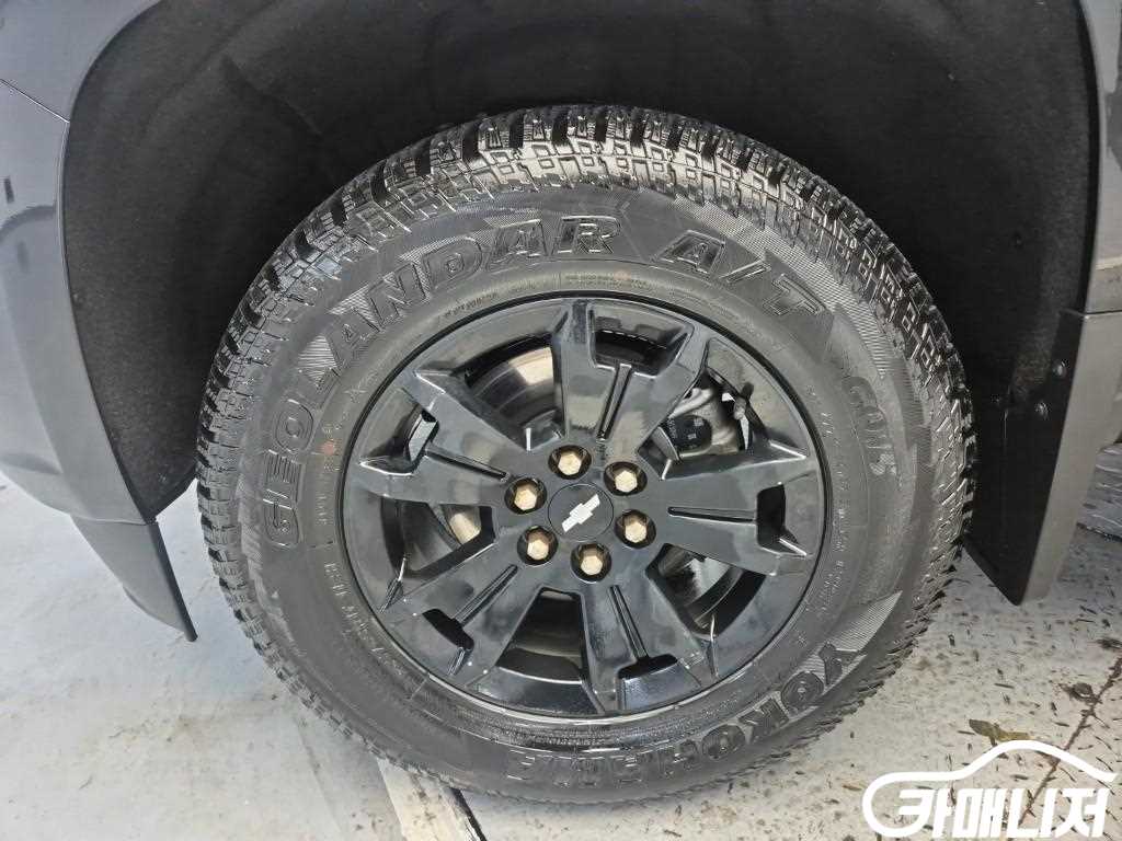 Chevrolet Colorado Rieol New Colorado 3.6 Z71-X Mideunait 4WD thumbnail 19