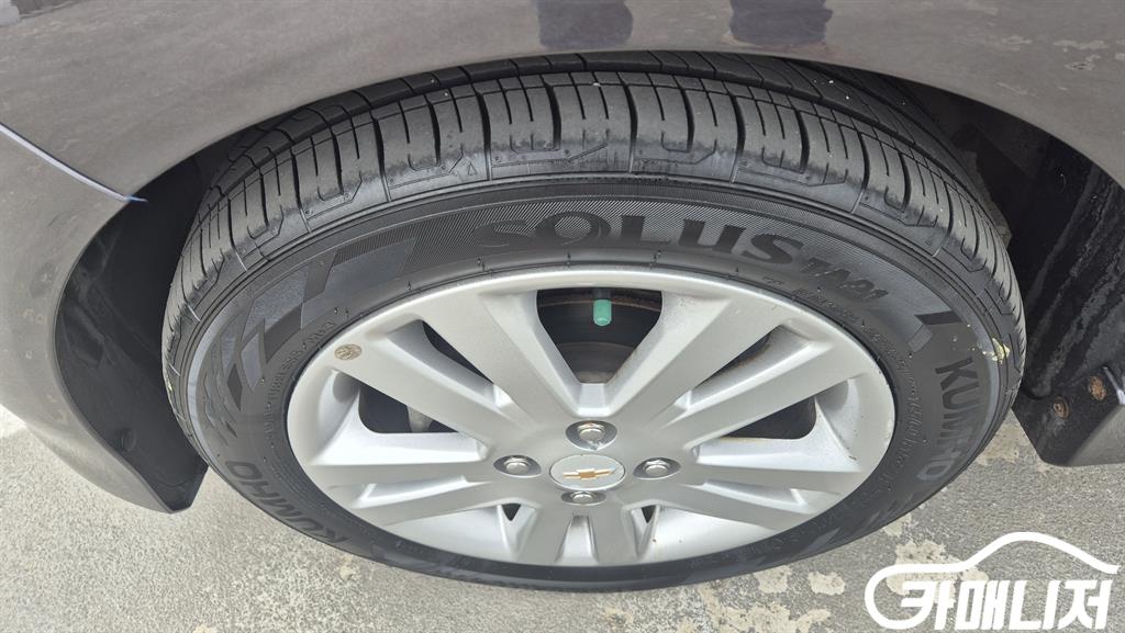 Chevrolet Spark LT thumbnail 12