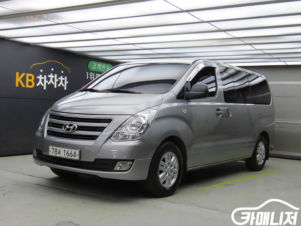 Hyundai Starex Grand Starex 12-Seater Wagon