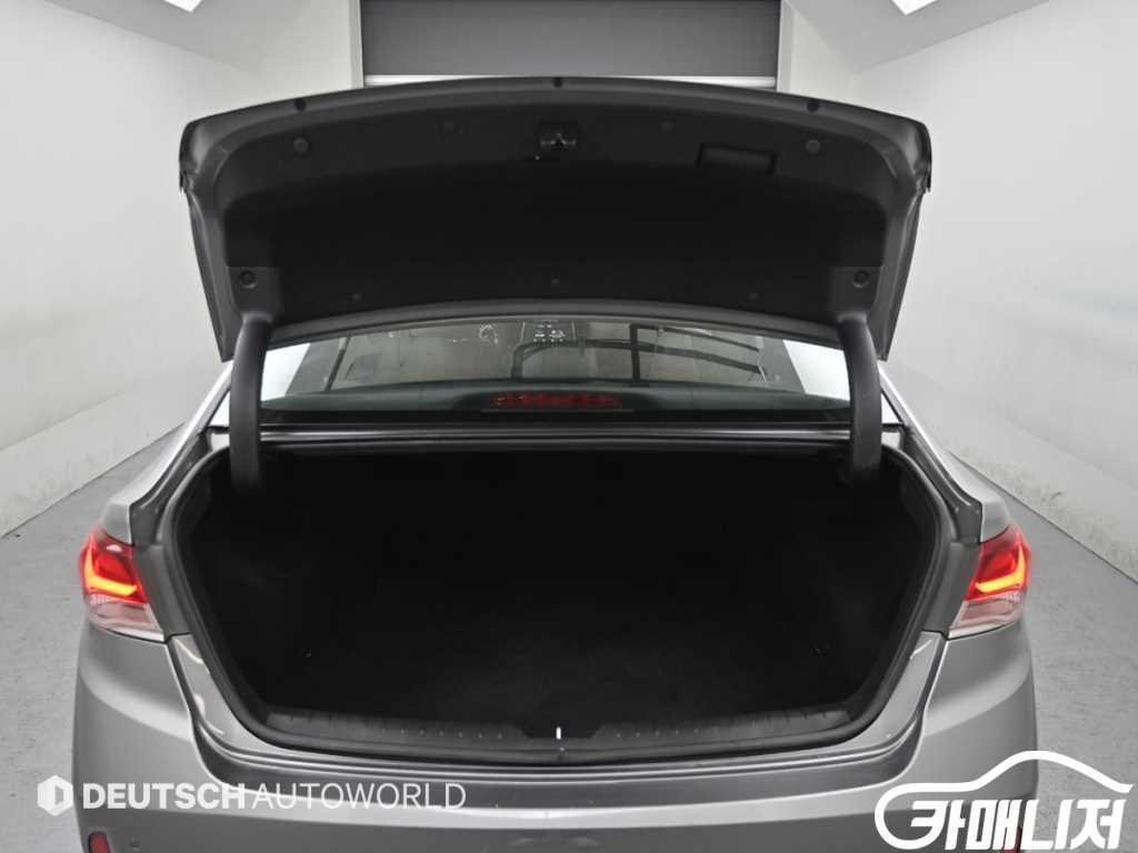 Hyundai Sonata Sonata New Rise 1.6 Turbo Smart thumbnail 19