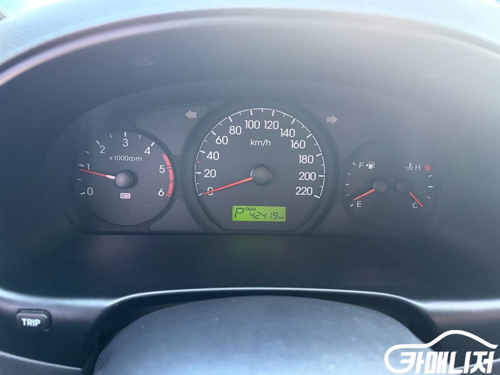 Hyundai Starex Grand Starex Van 5-Seater thumbnail 8