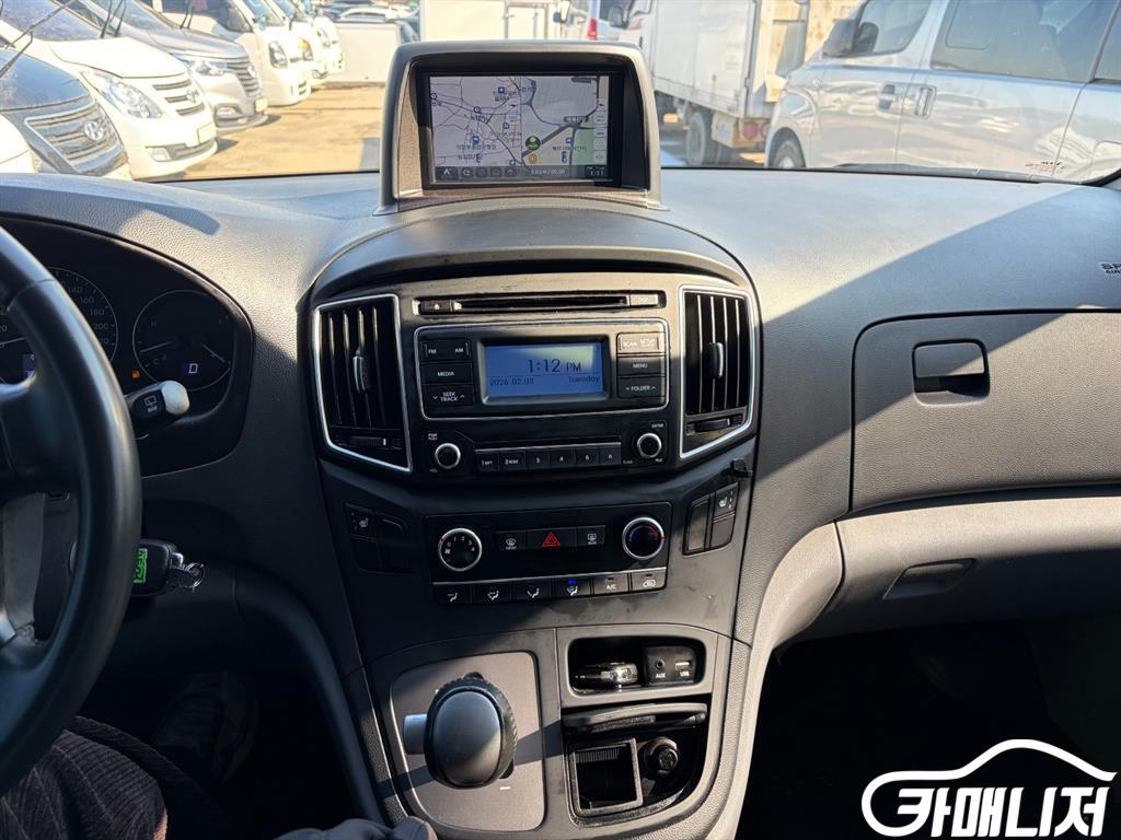 Hyundai Starex The New Grand Starex 2WD Van 5-Seater thumbnail 8