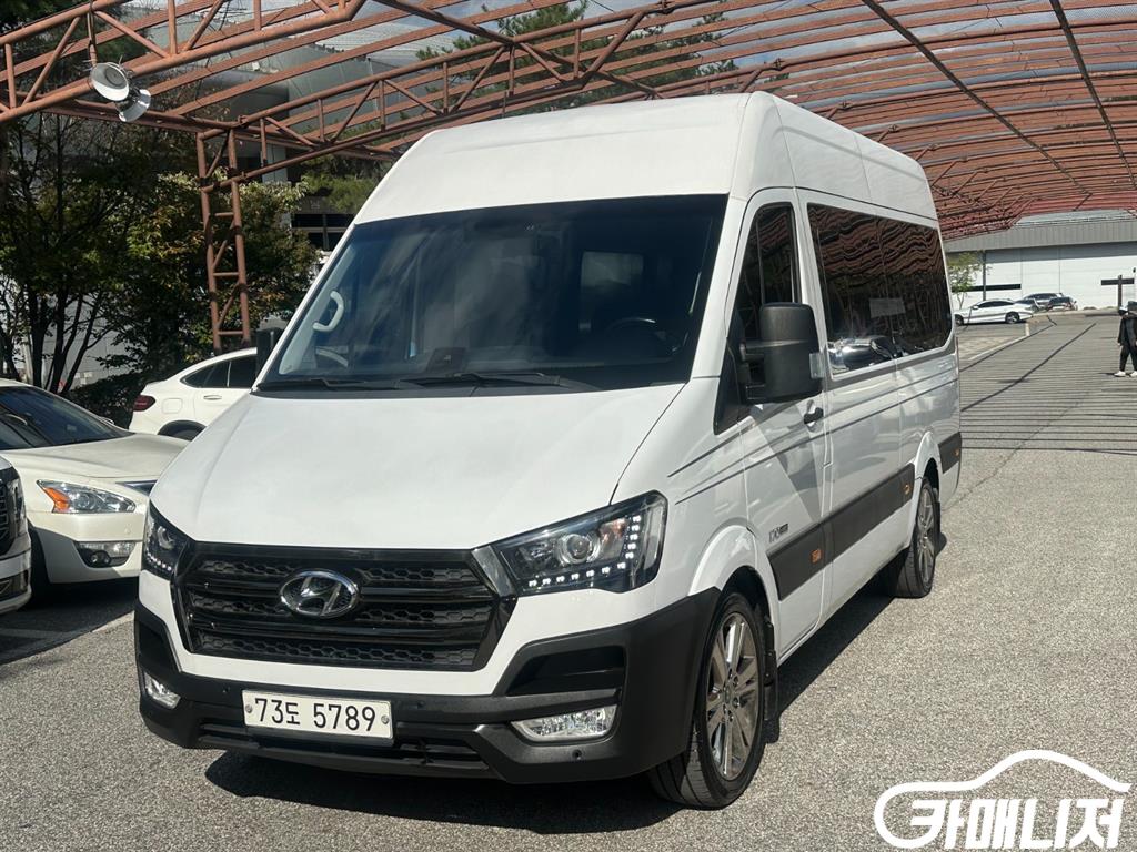 Hyundai Solati Luxury