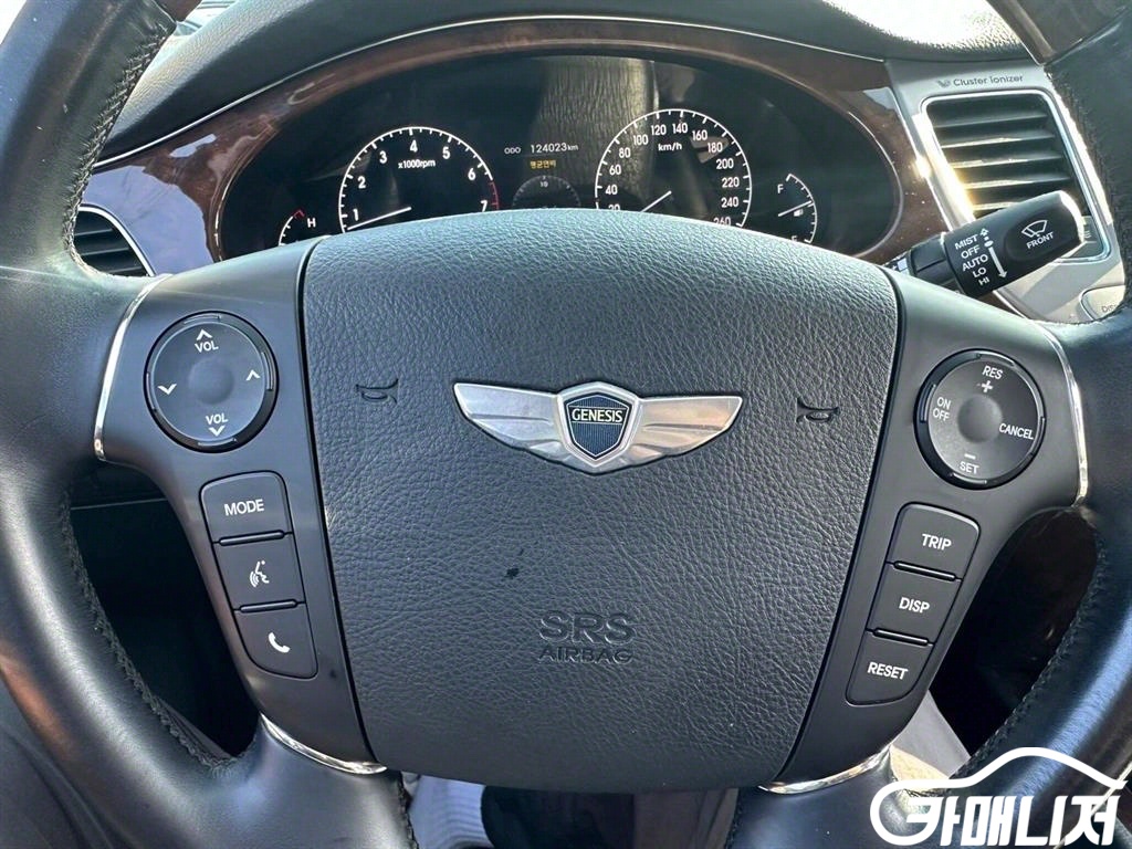 Hyundai Genesis BH330 LUXYRY thumbnail 10