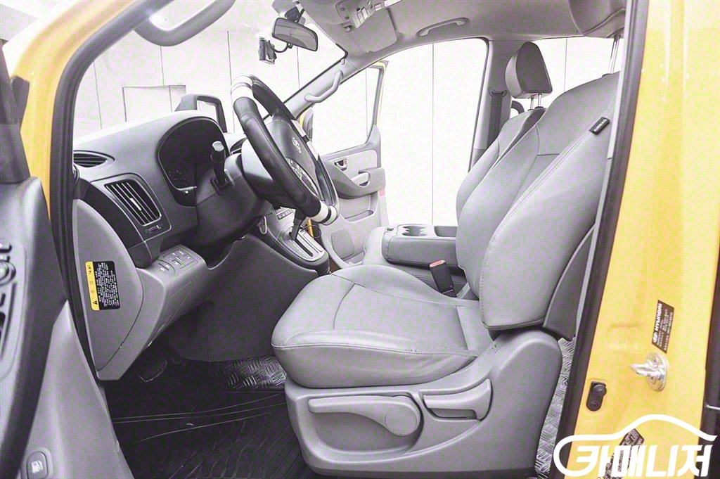 Hyundai Starex The New Grand Starex Child Safety Vehicle LPi thumbnail 7