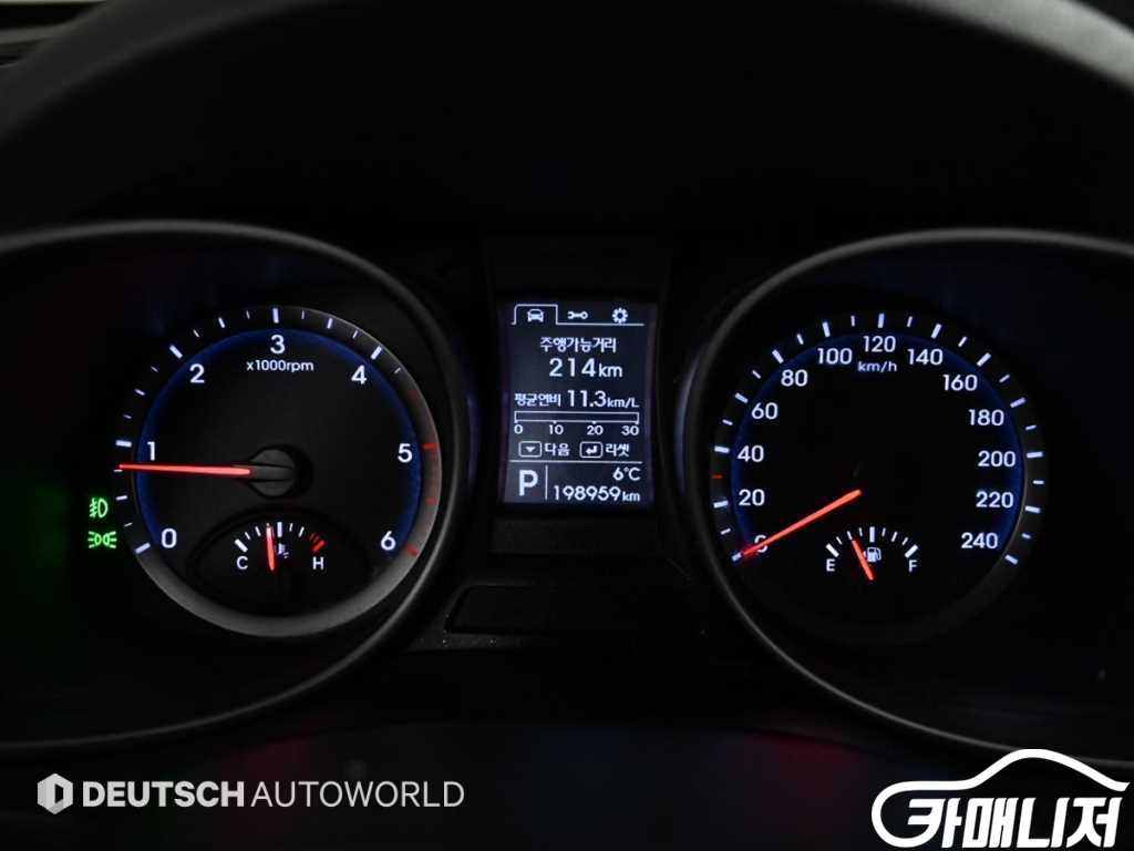 Hyundai Santa Fe Santa Fe DM Diesel 4WD 2.0 Premium thumbnail 8