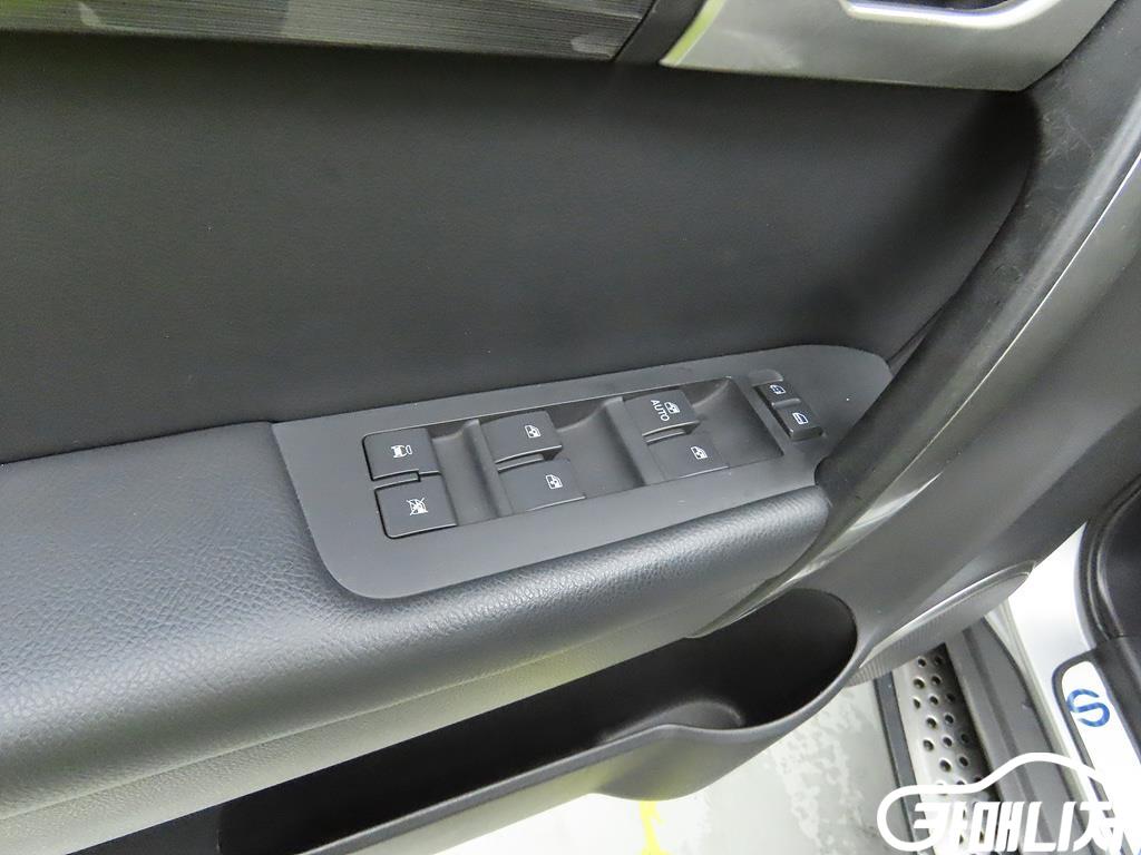 Daewoo Winstorm 5-Seater 2WD thumbnail 12