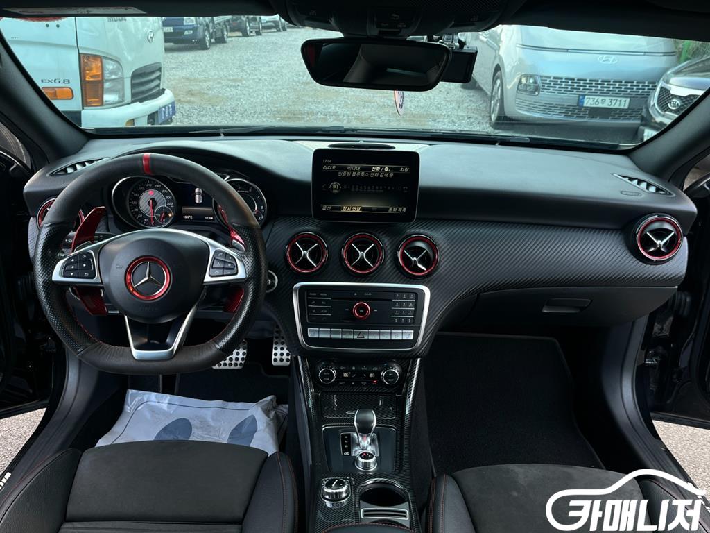 Mercedes-Benz A-Class A-Class W176 A45 AMG 4MATIC thumbnail 6