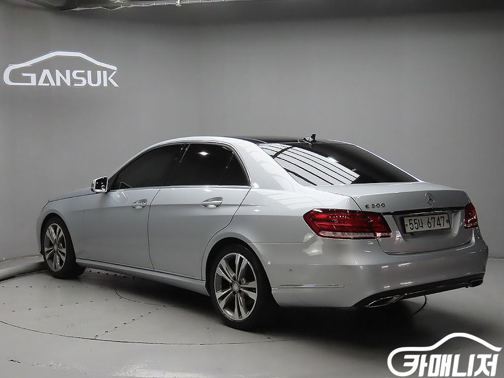 Mercedes-Benz E-Class E-Class W212 E300 Avantgarde thumbnail 3