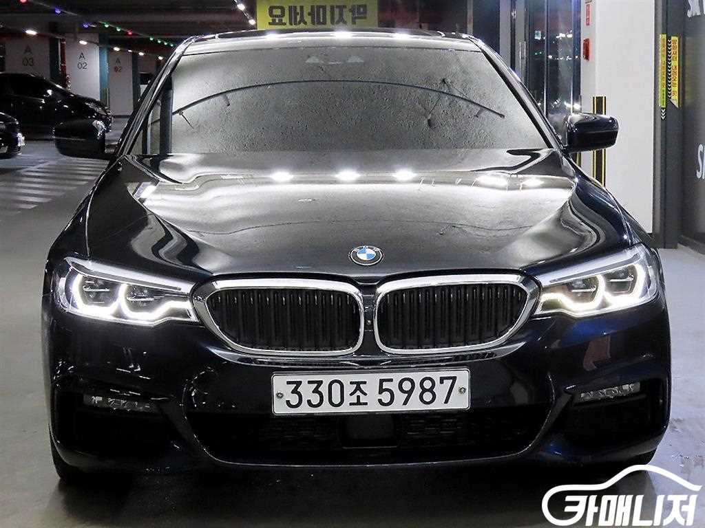 BMW 5 Series 520d thumbnail 2