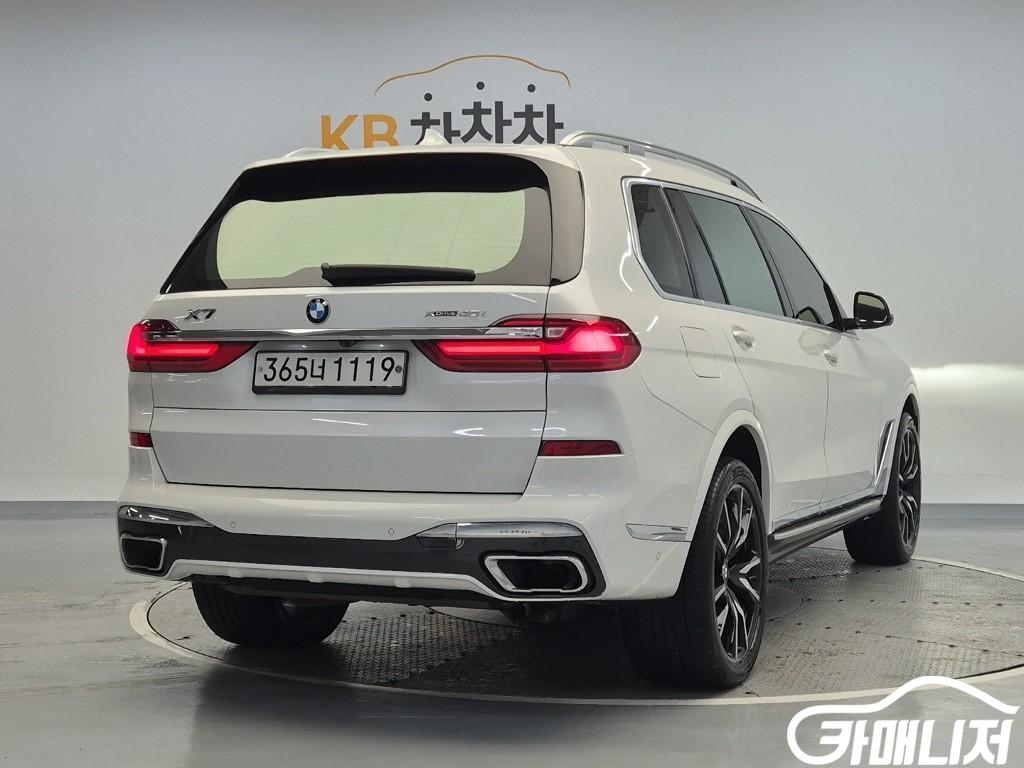 BMW X7 xDrive 40i M Sport thumbnail 3