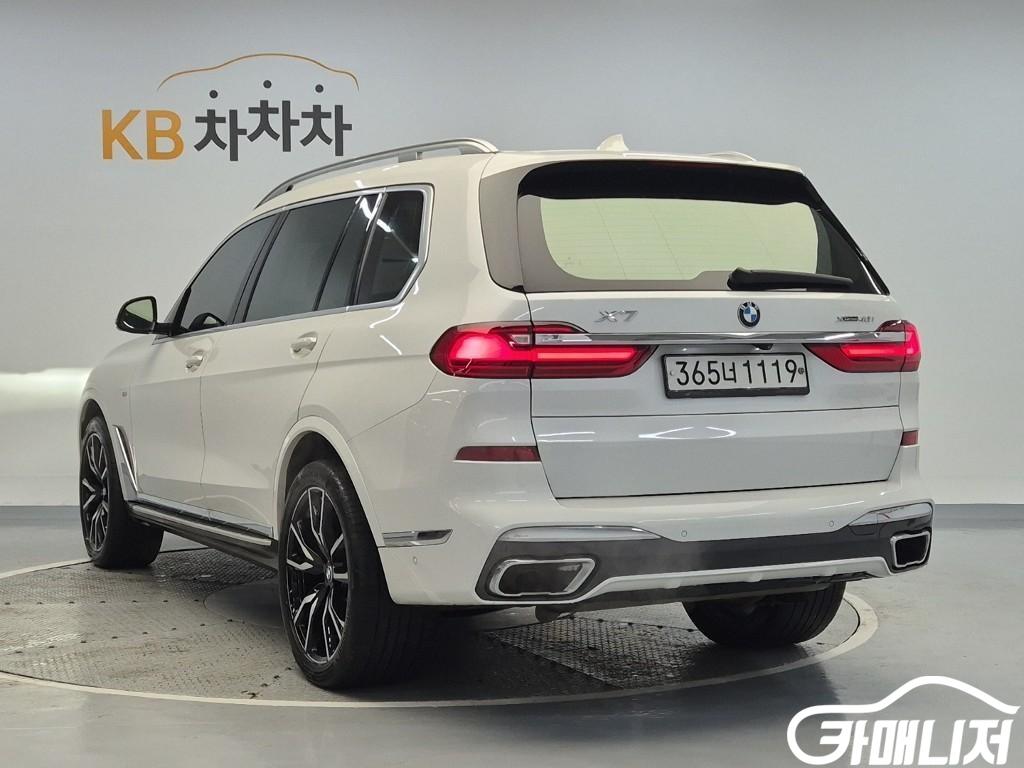 BMW X7 xDrive 40i M Sport thumbnail 4