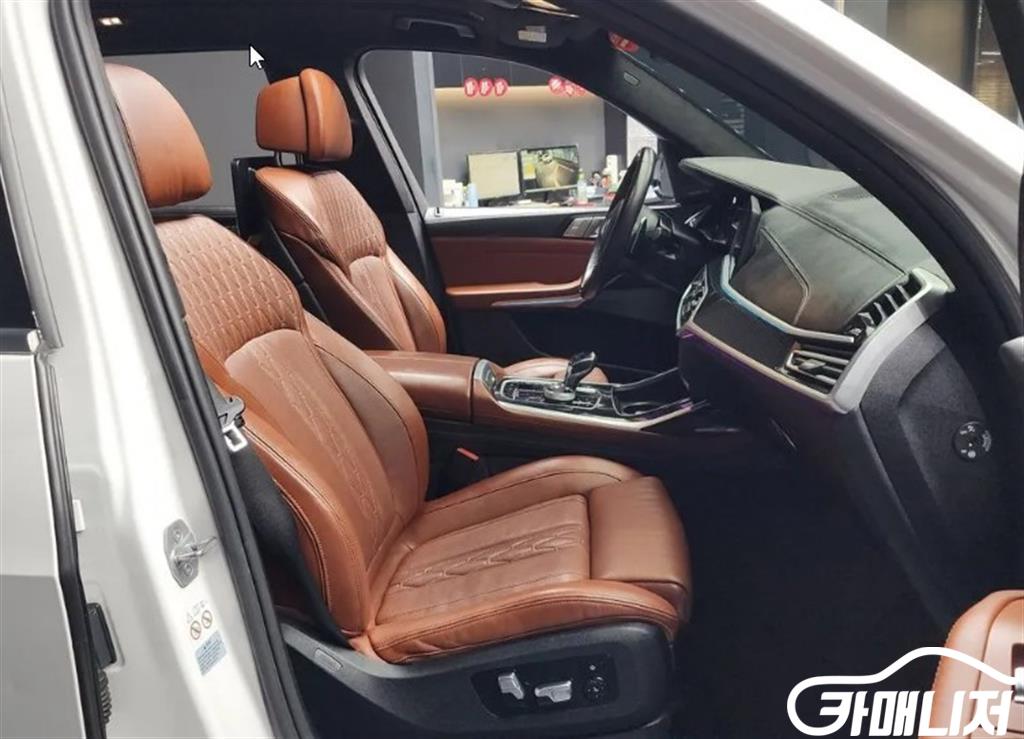 BMW X7 xDrive 40i M Sport thumbnail 7