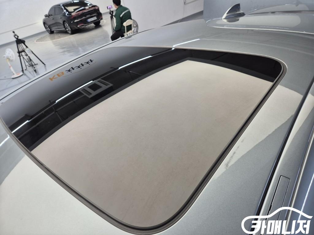 BMW 5 Series 530i thumbnail 13