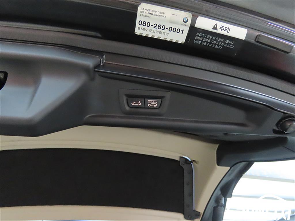 BMW Gran Turismo 5 Series GT GT 30d xDRIVE thumbnail 15